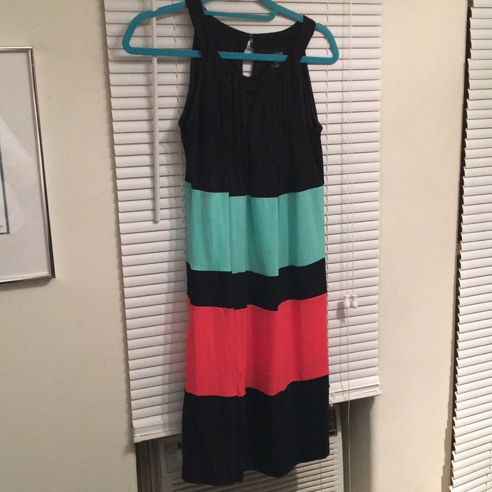 Black color blocked dress